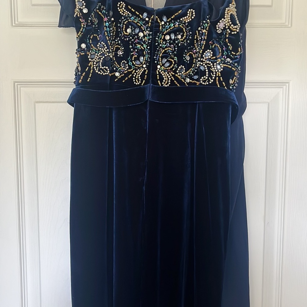 Betsy & Adam evening gown - Picture 5 of 5